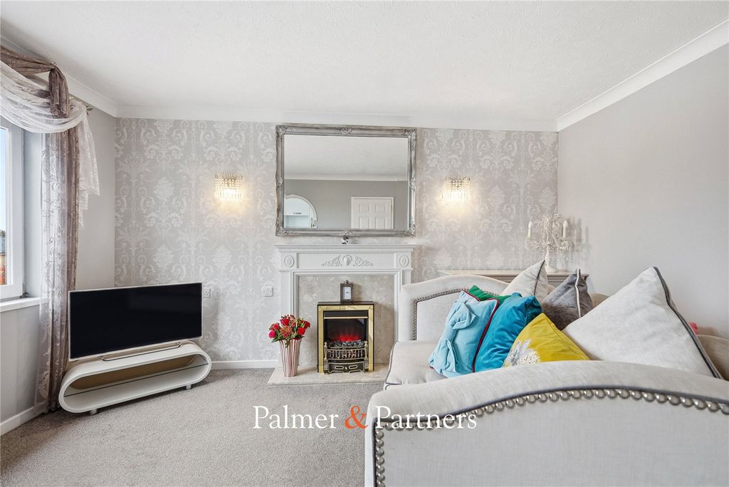 Property photo 3 of 16 Picture No. 21