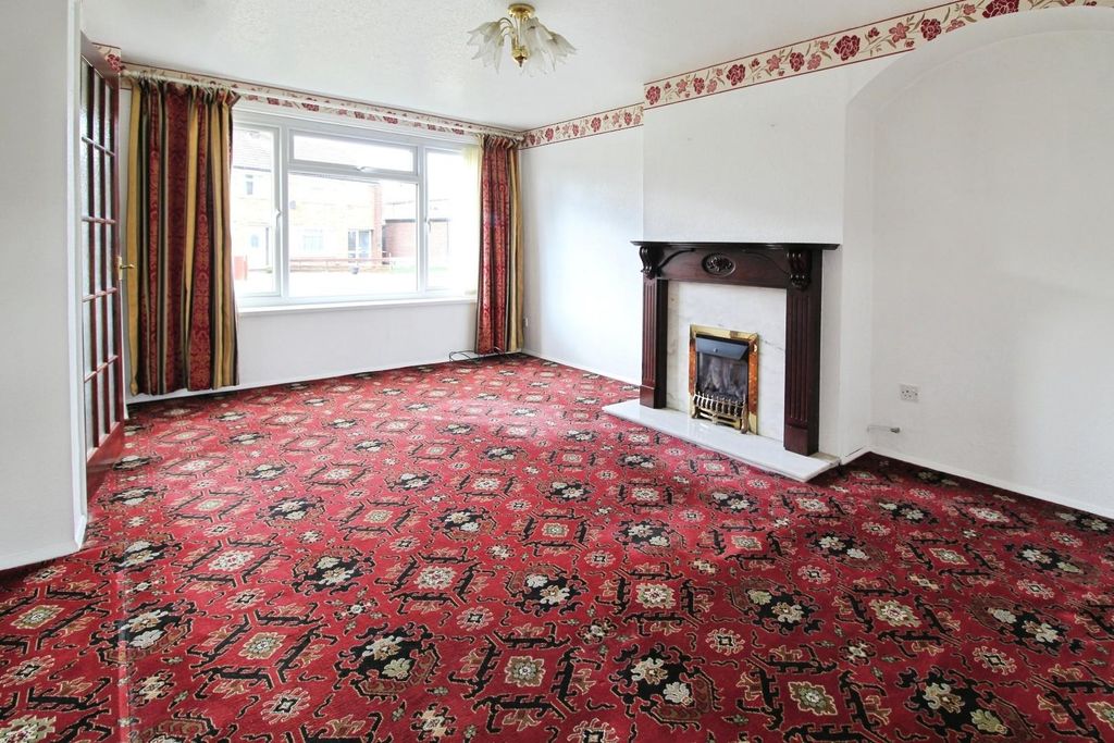 Property photo 3 of 14