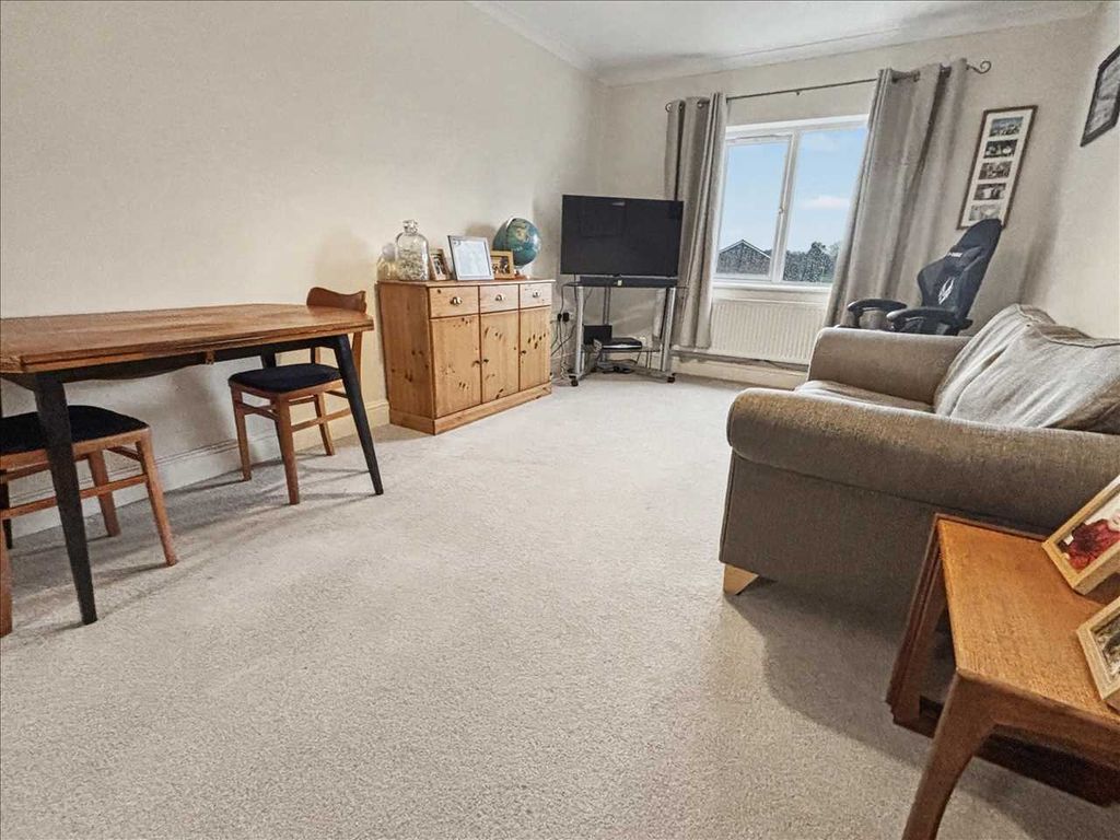 Property photo 3 of 5