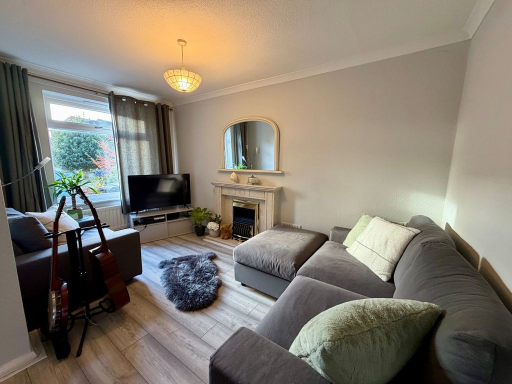 Property photo 2 of 9 Picture No. 40