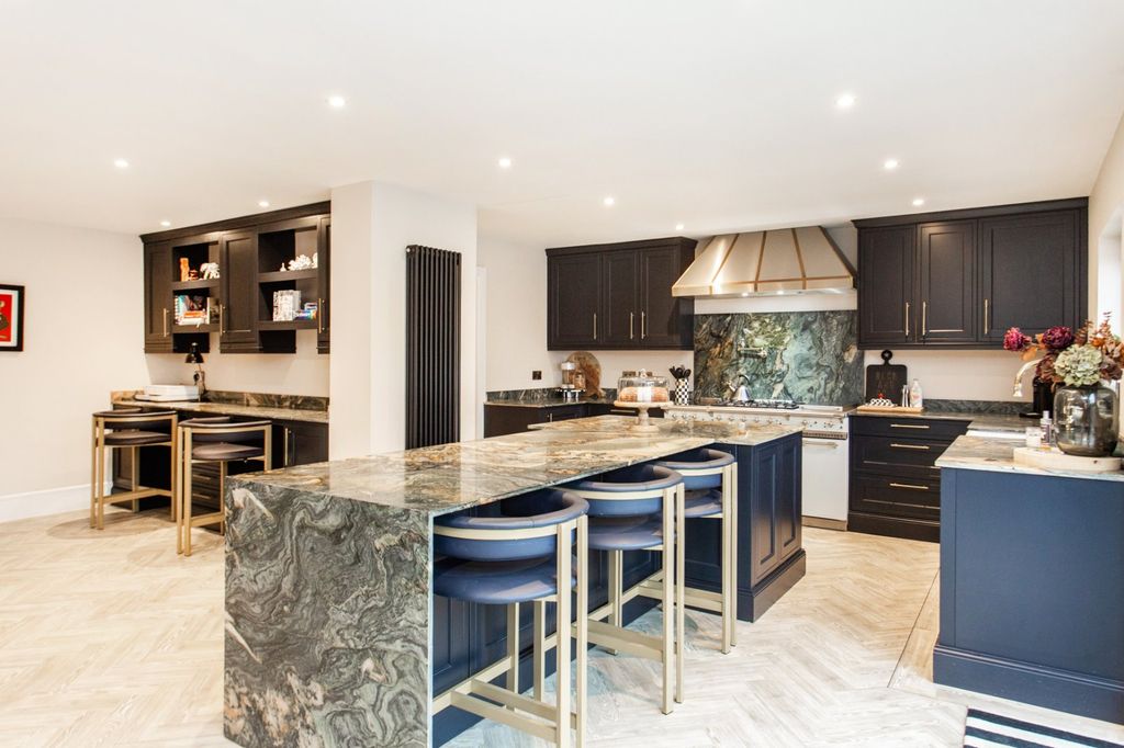 Property photo 3 of 57 Picture 3