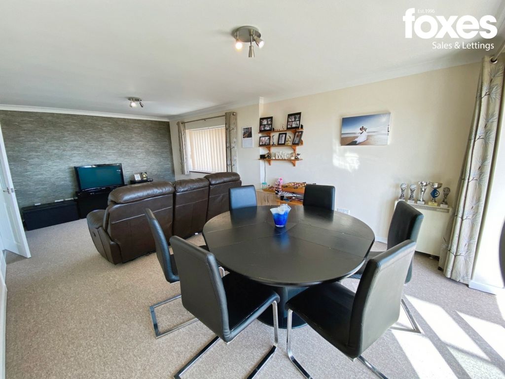 Property photo 3 of 14 4623463