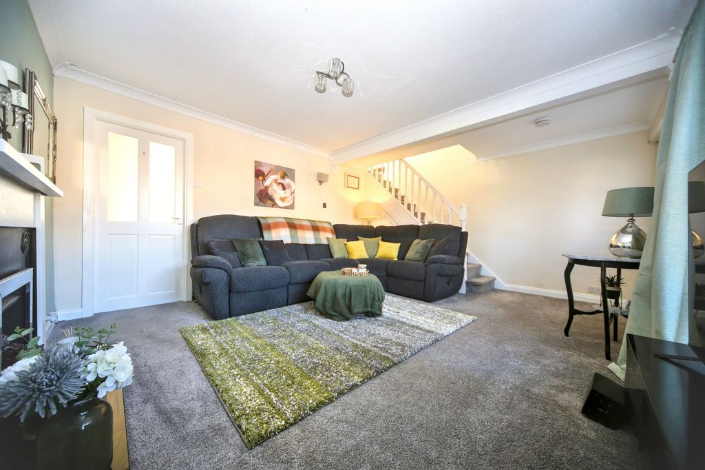 Property photo 2 of 24