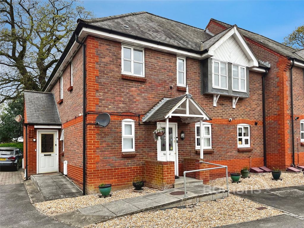 Property photo 1 of 10 Picture No. 08