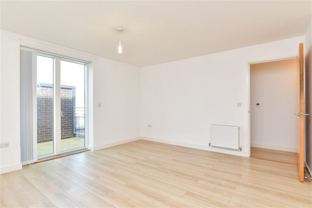 Property photo 2 of 10 Kitchen/ Lounge/ Dining Room