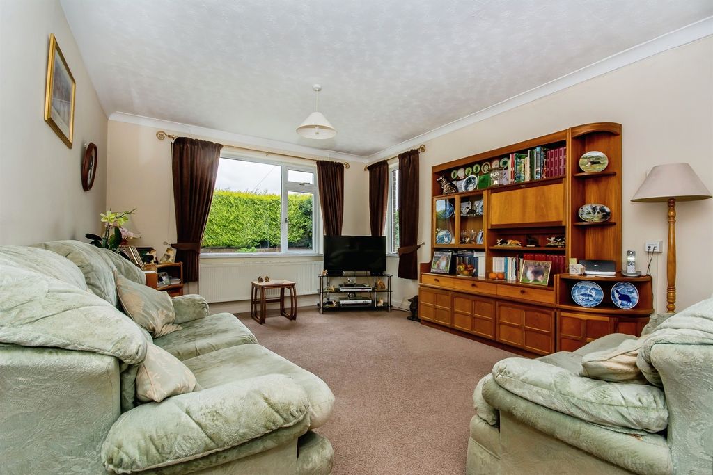 Property photo 3 of 17