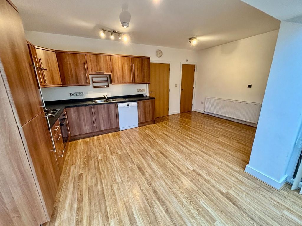 Property photo 2 of 26