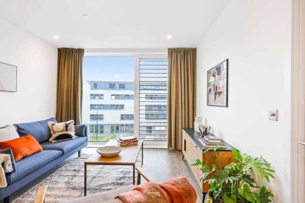 Property photo 3 of 28