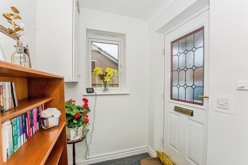 Property photo 2 of 17 Photo