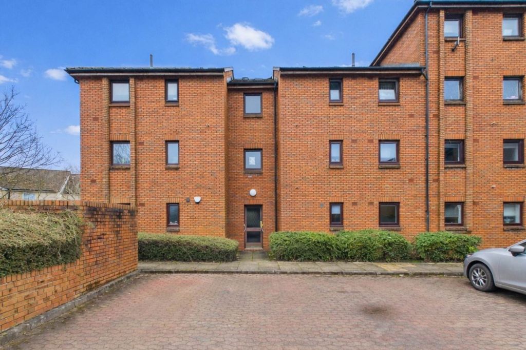 Property photo 1 of 12