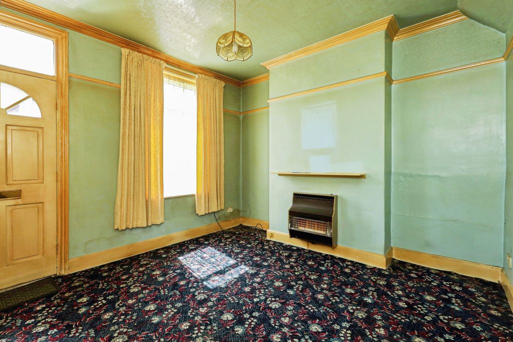 Property photo 2 of 12