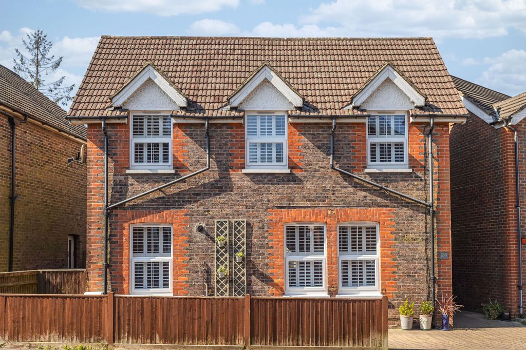 Property photo 1 of 25