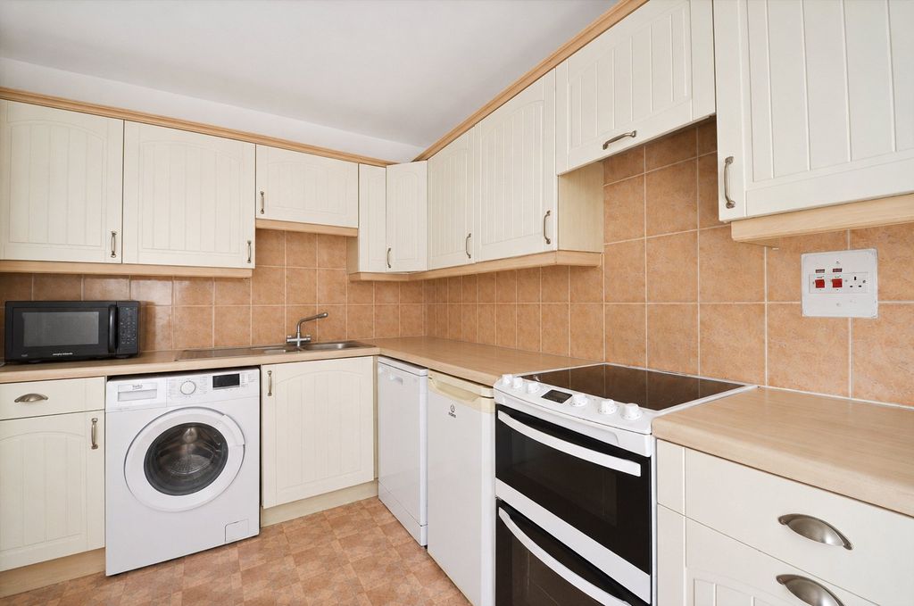 Property photo 3 of 7 Picture No. 08
