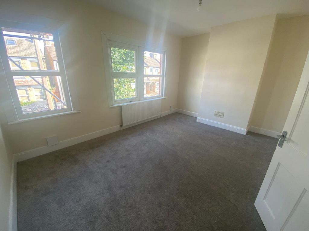 Property photo 3 of 14 Gallery