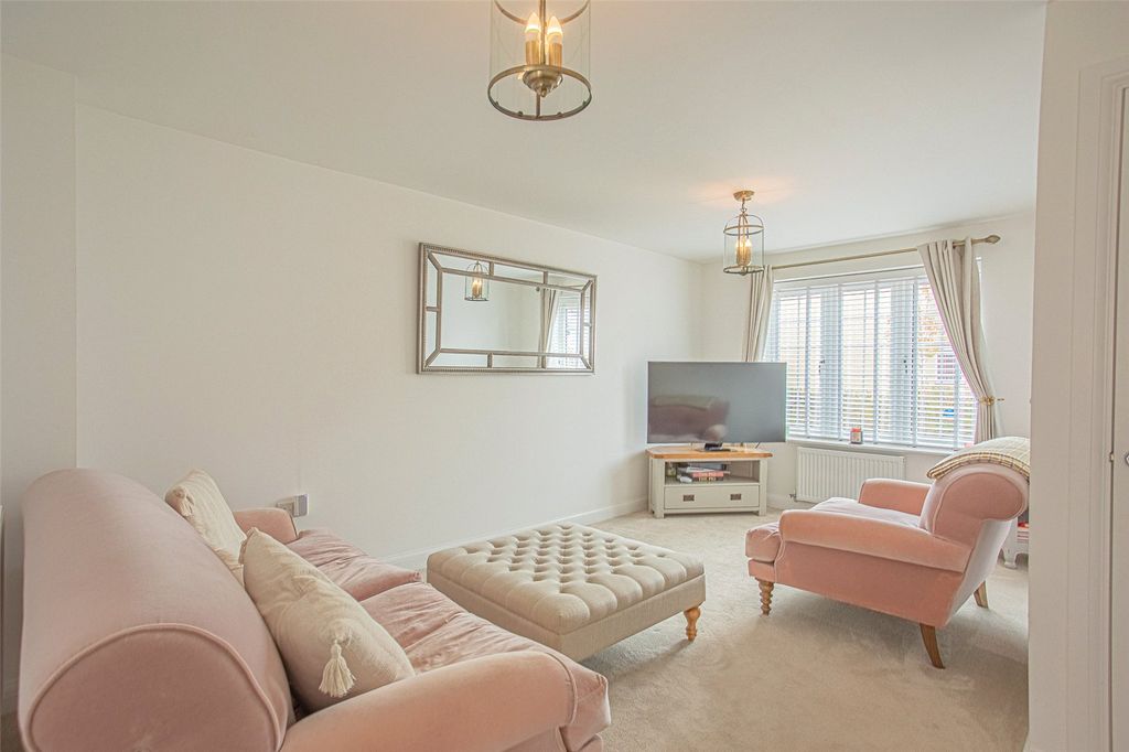 Property photo 2 of 16 Picture No. 03