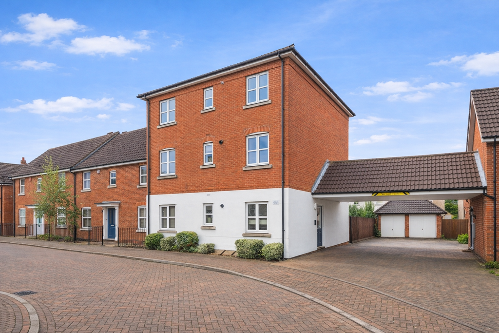 Property photo 1 of 10 7375200D-348B-4E8C-A334-64F9B0C2Fc77