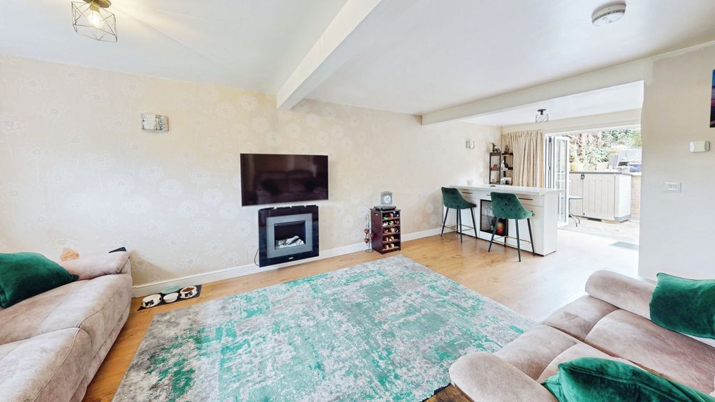 Property photo 2 of 20 79c176B0-04152026_130249