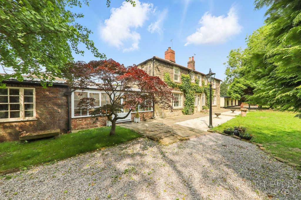 Property photo 1 of 41