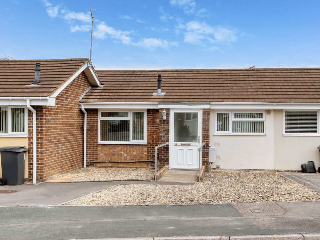 Property photo 1 of 11 Front Ewemove Swindon South Chris Burns