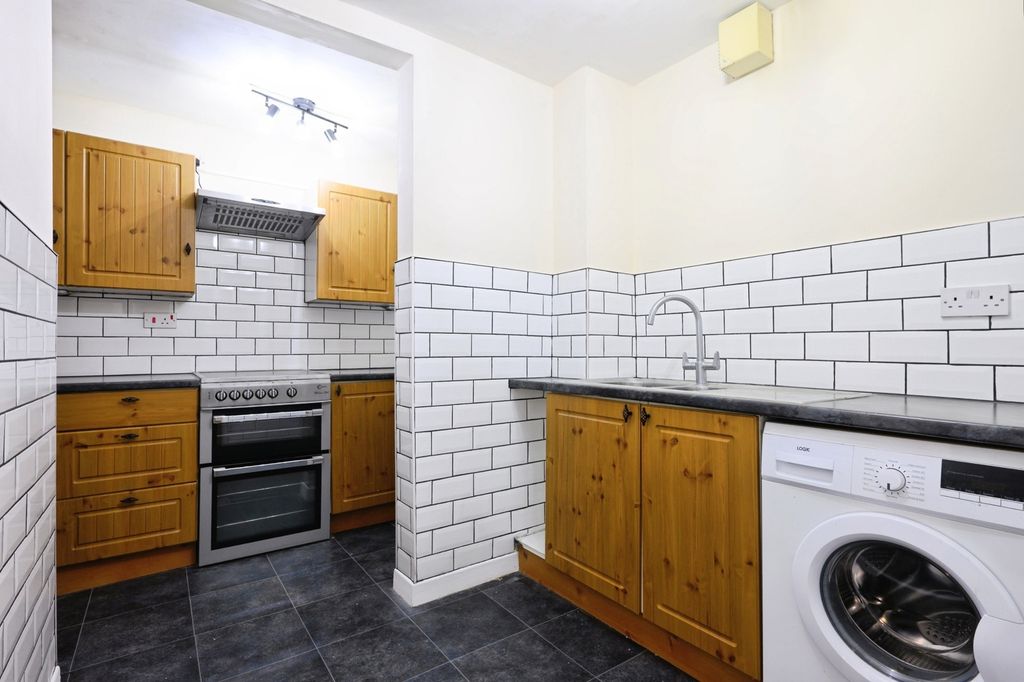 Property photo 2 of 20 Pbox-Img.Jpg