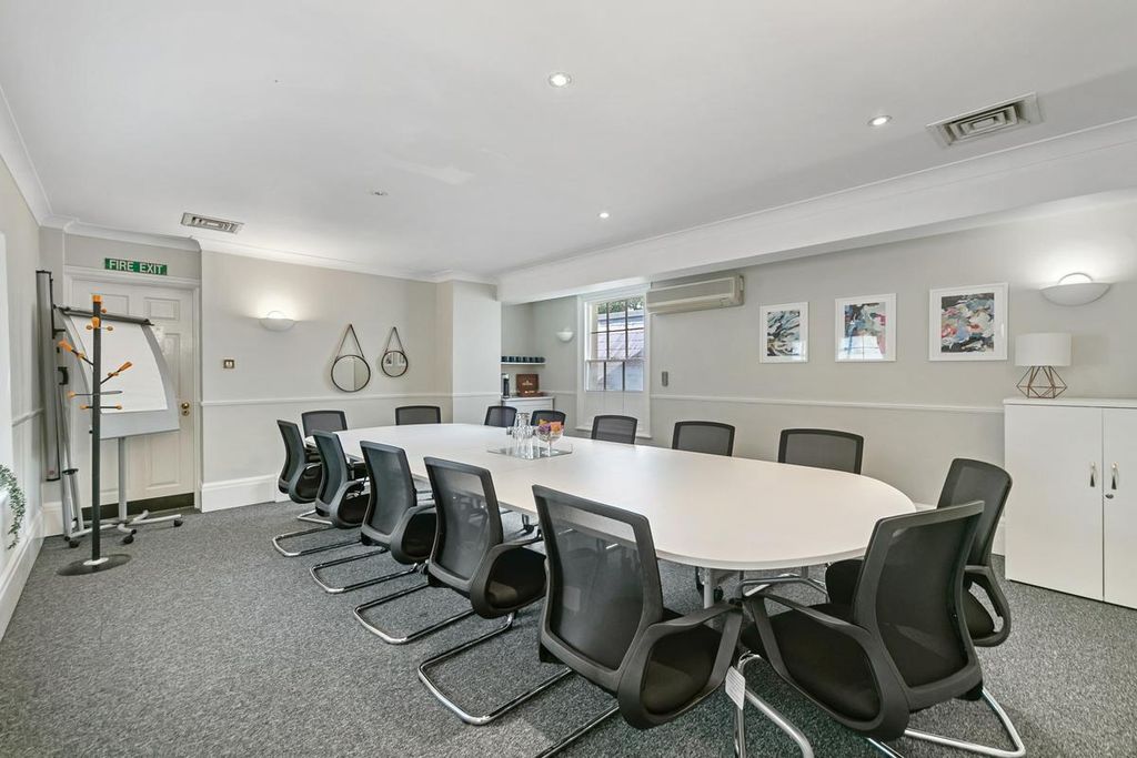 Property photo 3 of 7