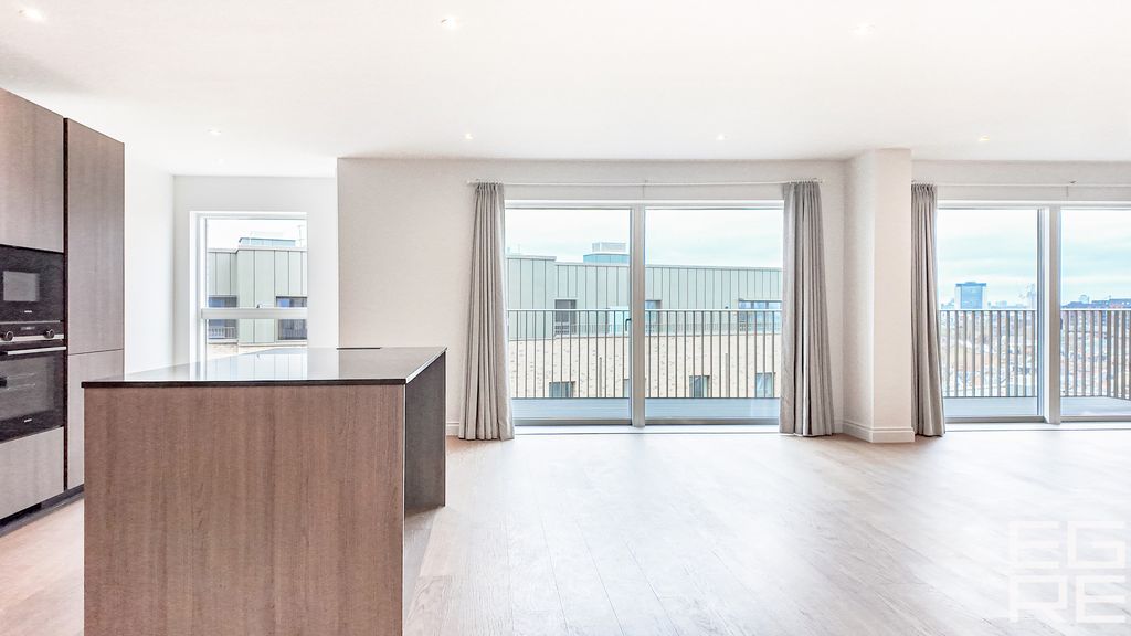 Property photo 3 of 24