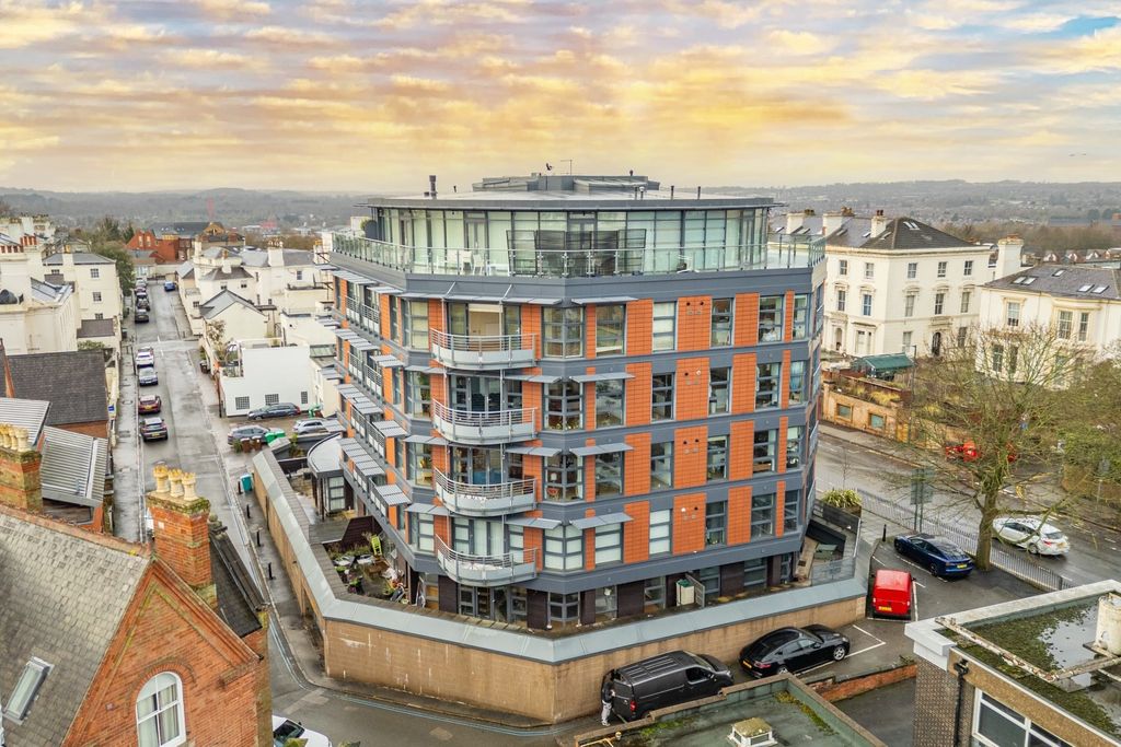 Property photo 1 of 26