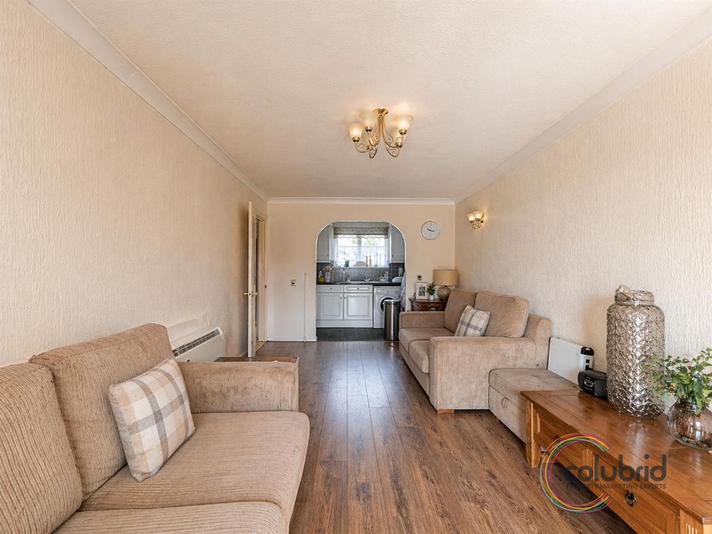 Property photo 3 of 10