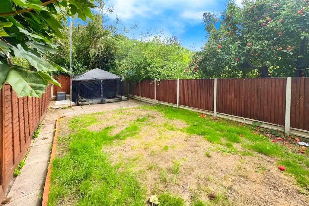 Property photo 3 of 8 Picture No. 12