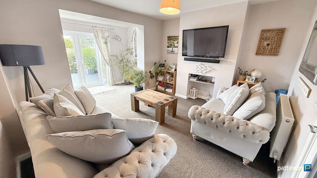 Property photo 2 of 37