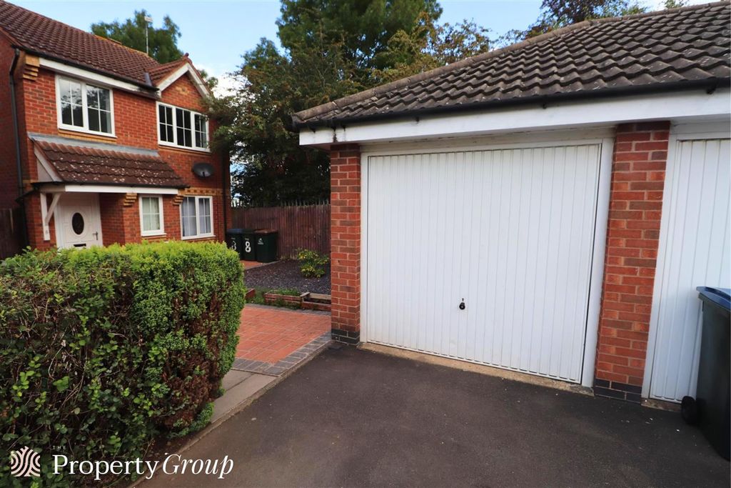 Property photo 2 of 16 8 Ansell Drive  (1).Png