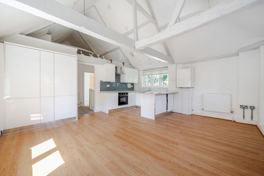 Property photo 3 of 18 19-6A6Cb2Fb54200-...