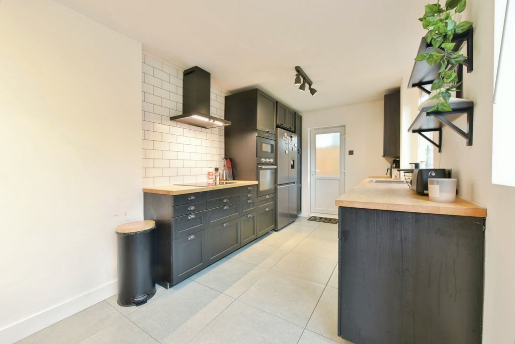 Property photo 3 of 14 Pbox-Img.Jpg