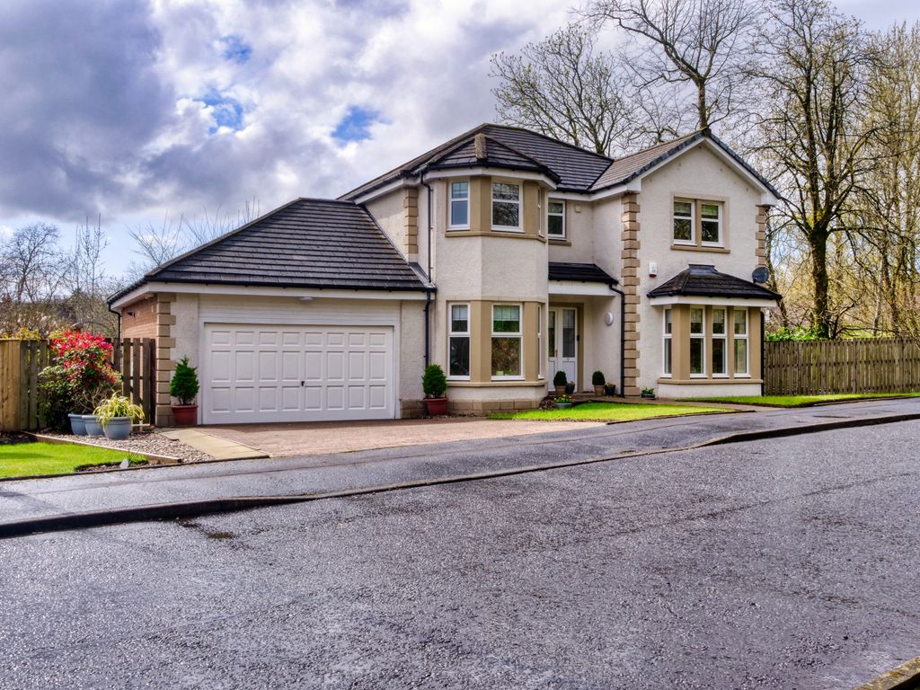 Property photo 1 of 33 4 Bedroom Detached Villa