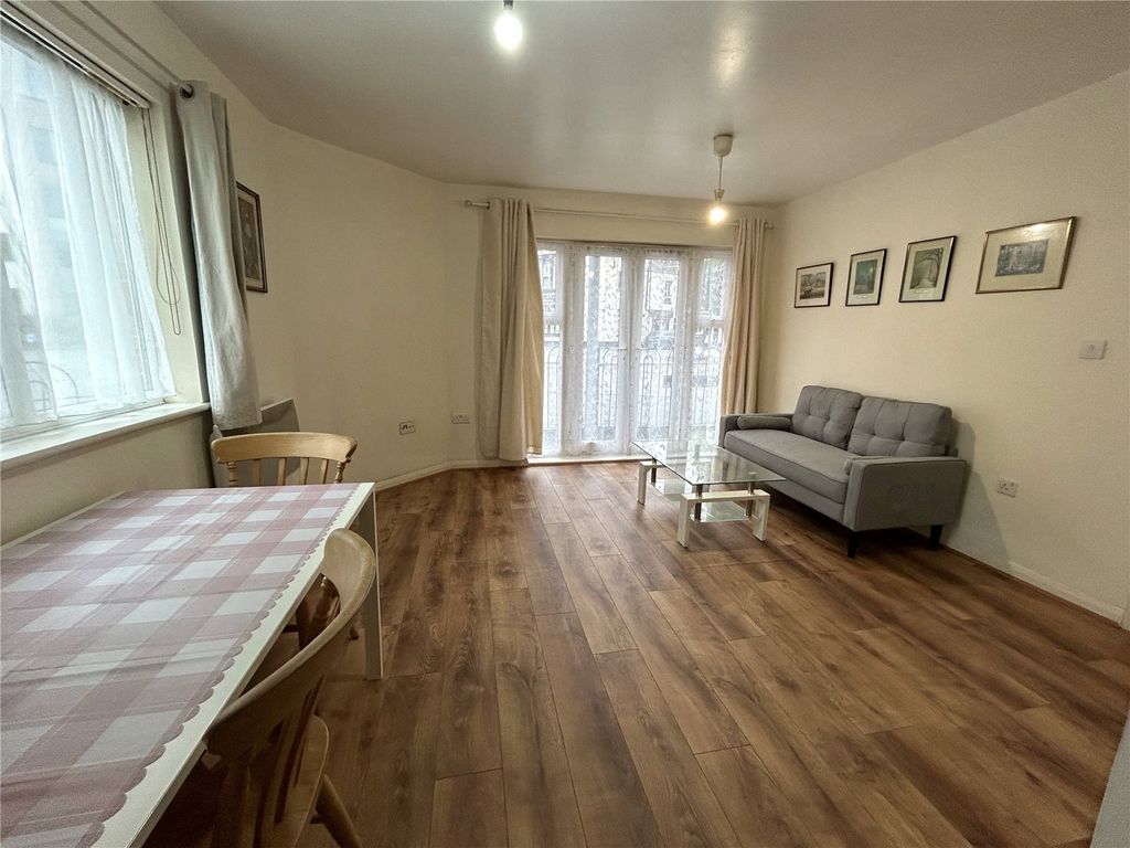 Property photo 3 of 6 Picture No. 03