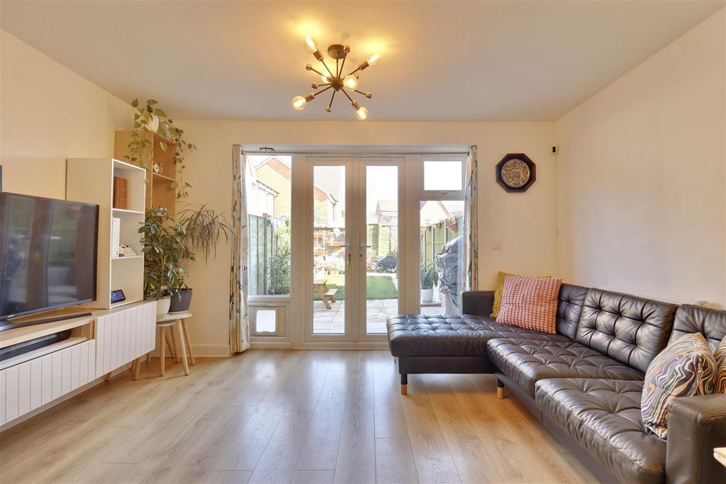 Property photo 3 of 23 7995D41D-Aba8-4893-87A9-40Cab34C53F3_1_201_A.Jpeg