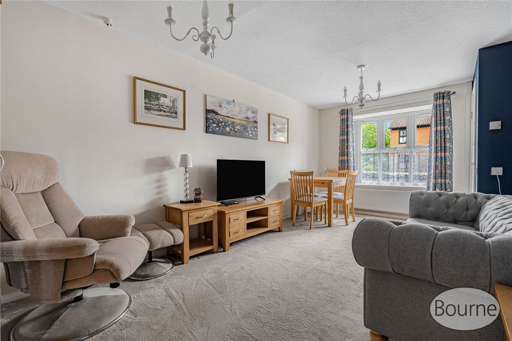 Property photo 2 of 18 Picture No. 17