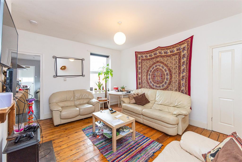 Property photo 3 of 10 Edit-8929.Jpg