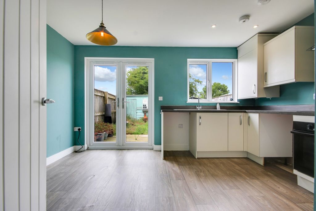 Property photo 1 of 14 Img_4410-Img_4412