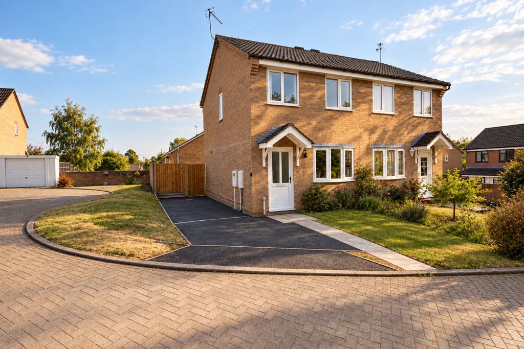 Property photo 3 of 15 Main Frontage