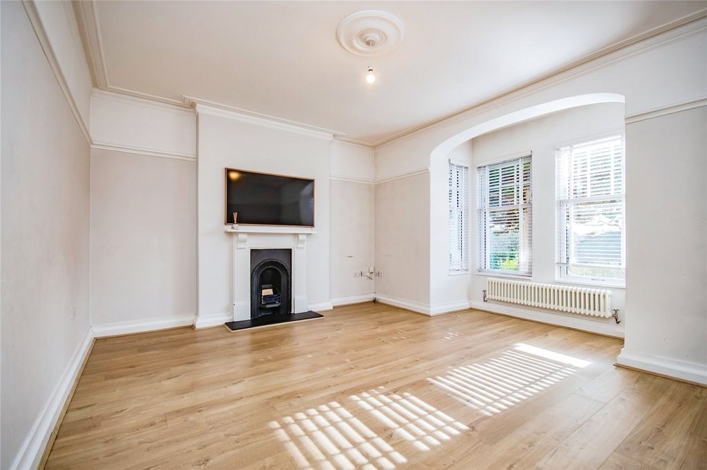 Property photo 2 of 18 Picture No. 03
