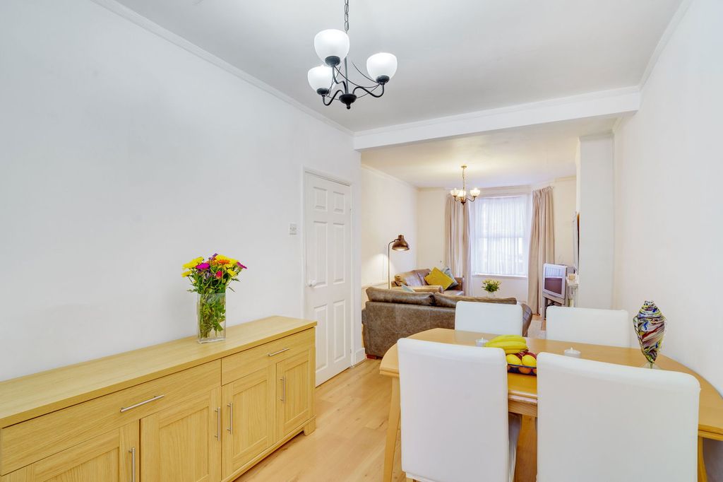 Property photo 1 of 36