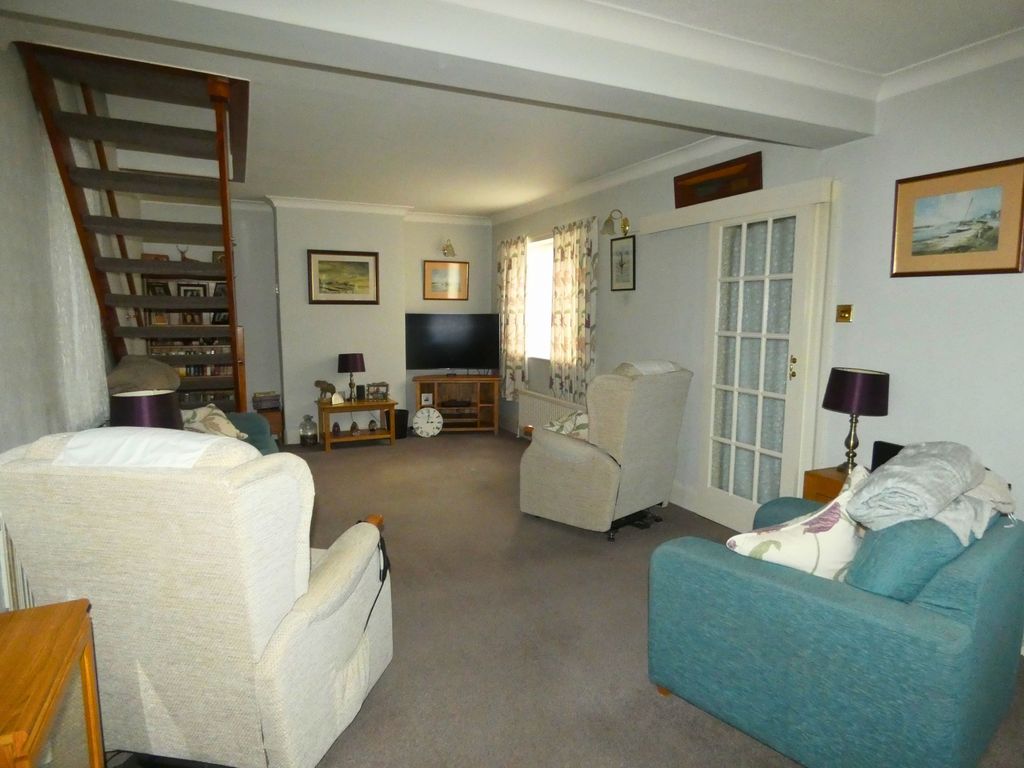 Property photo 2 of 16 Gallery