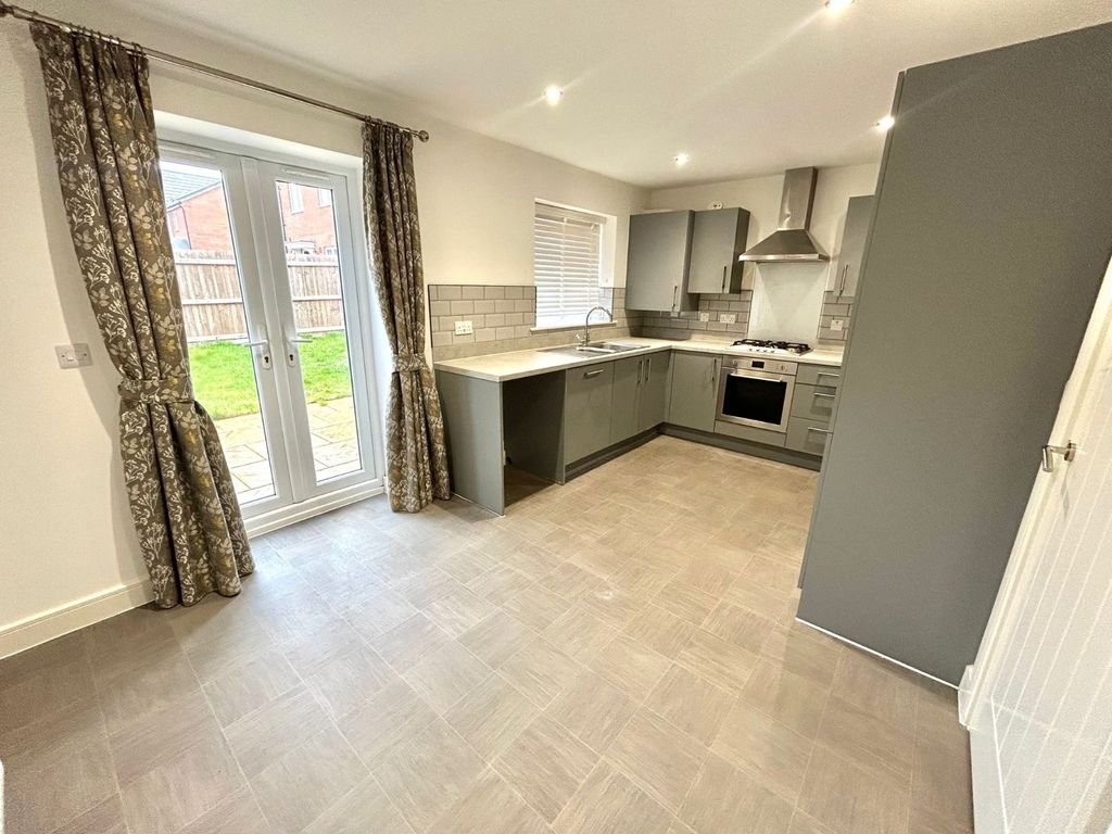 Property photo 3 of 12 Picture No. 04