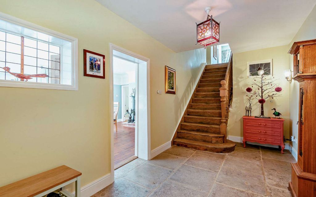 Property photo 2 of 23 Hallway