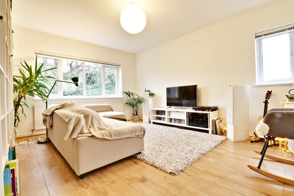 Property photo 2 of 9 2913922