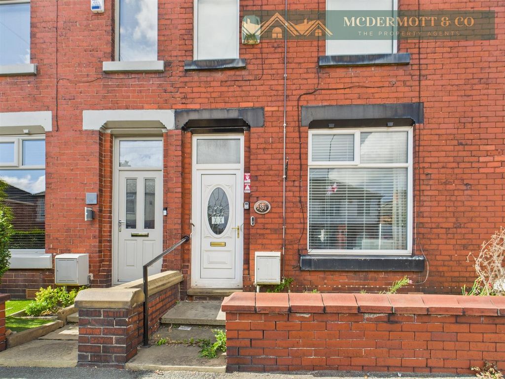 Property photo 3 of 27 Externally