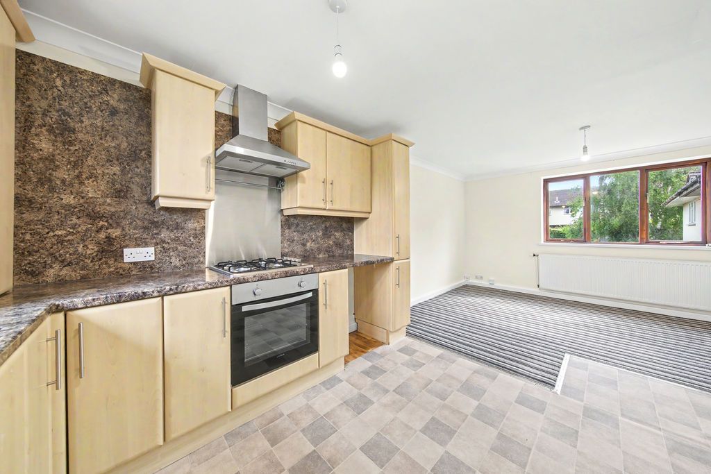Property photo 1 of 20 Kitchen