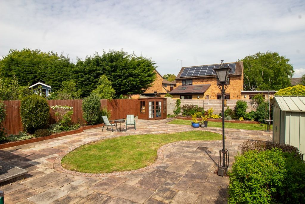 Property photo 2 of 17