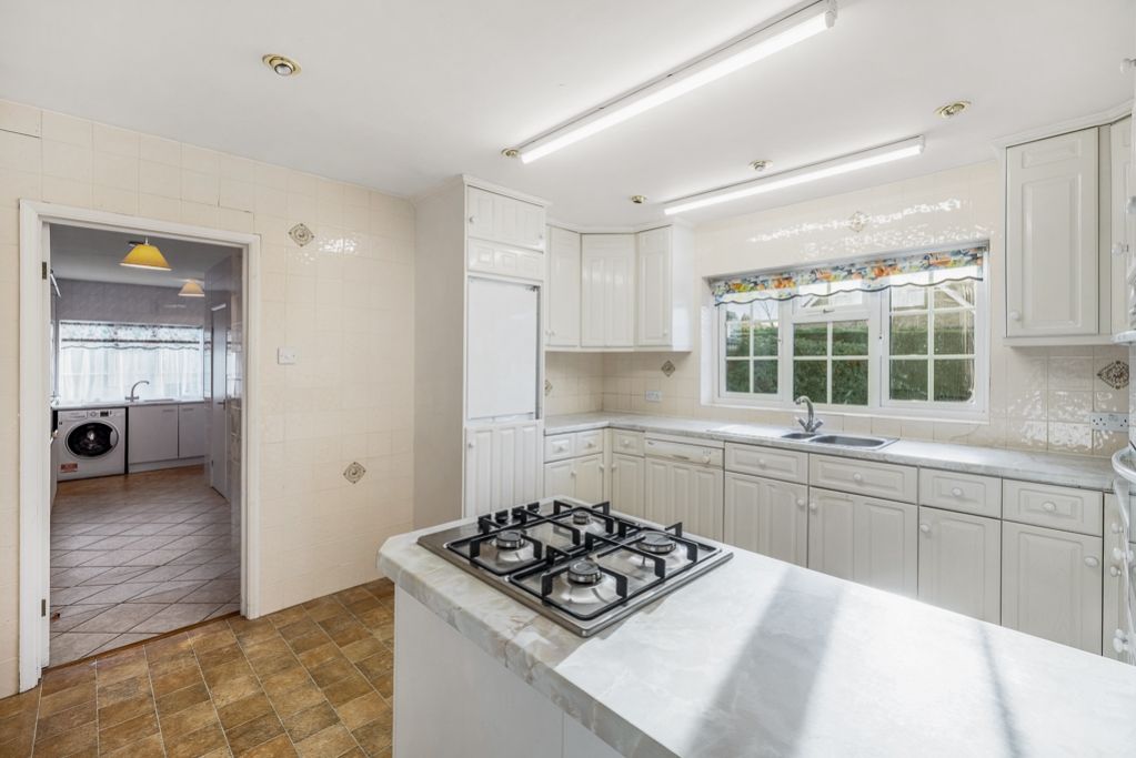 Property photo 3 of 28 4 Grange Court (Spalding)-24